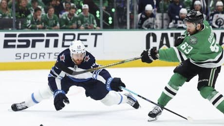 Winnipeg Jets sign restricted free agents Vilardi, Ford