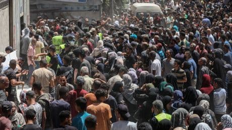 62 Palestiniens tués aujourd’hui : l’armée israélienne tire (encore) sur les réfugiés venus recevoir de l’aide humanitaire