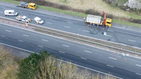 M40 CLOSED after serious crash with drivers warned to take alternative routes