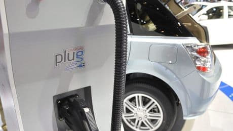 Entre dos fuegos: el sector del automóvil europeo atrapado entre China y Trump