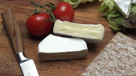 Camembert schneiden: Welchen typischen Fehler Sie vermeiden sollten