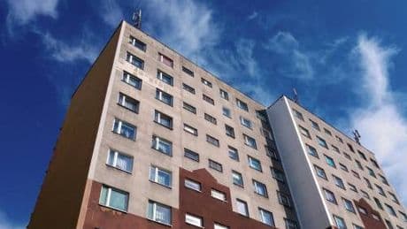 Condominio: l’amministratore può fare anche l’agente immobiliare?