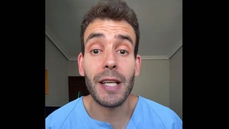Jorge Ángel, enfermero: "Aunque esté nublado, los rayos de sol pegan igual"