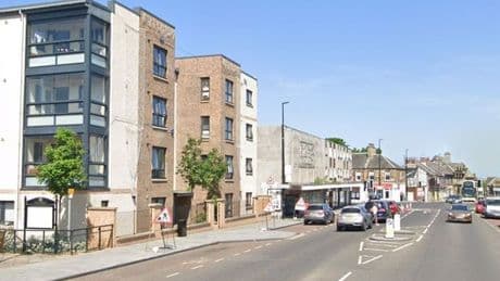 Hero neighbour stops 'youths with bolt-cutters' trying to steal moped on Scots street