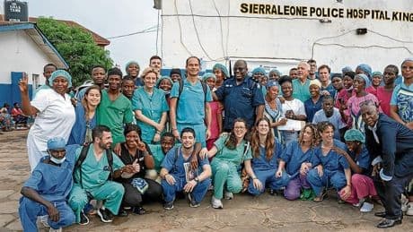 El cirujano de las mil operaciones en África