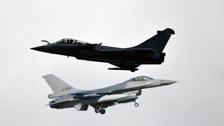 Fransa'ya 8,1 milyar dolarlık darbe! F-16'ların yerini alacaktı