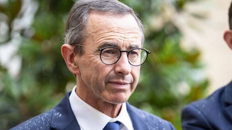 Entre majorité et opposition, Les Républicains face aux dilemmes de l'après-Bayrou