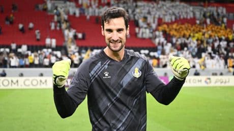 ¡Sorpresa! Sergio Rico puede volver a LaLiga