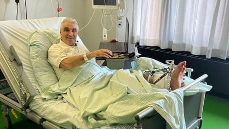 Aachen: AfD-Bürgermeisterkandidat stürzt beim Plakatieren – Krankenhaus