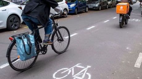 Neue Generation mit Protestwoche in Berlin: Die »Klimakleber« malen jetzt illegale Radwege