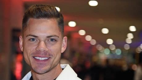 "Big Brother"-TV-Star macht Heiratsantrag auf Konzertbühne