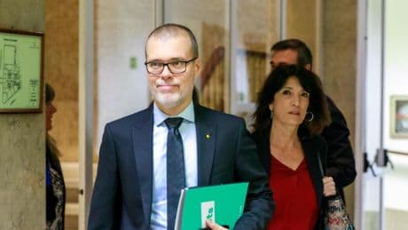 Junts se apoya en el PP y Vox para pedir una bajada general de impuestos