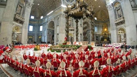Guía para no perderse en el cónclave para elegir Papa: ¿cuántas veces se vota?, ¿a qué horas son las fumatas?, ¿se puede rechazar el cargo?