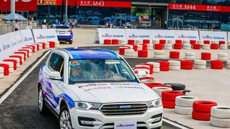 Lyft is getting into the robotaxi game with a big Chinese company