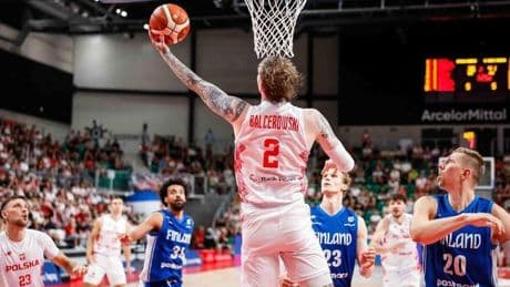 Balcerowski firma 17 puntos y Castañeda descansa por "lesión leve"