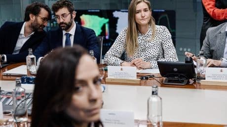 El PP exige al Gobierno la 'caja negra' del apagón y Sumar cuestiona el recargo en la factura de la luz