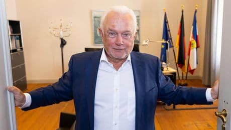 Kein Mandat, aber neues Büro - Wolfgang Kubicki ist noch da!