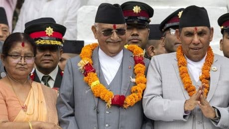 El primer ministro de Nepal dimite tras las mortales protestas contra la prohibición de las redes sociales