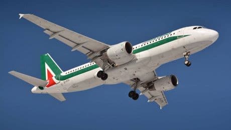 Alitalia, chiude il programma MilleMiglia. Come richiedere i premi con i punti accumulati