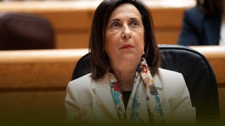 Bolaños desbanca a Robles del control de los secretos oficiales y reaviva su guerra interna con Defensa