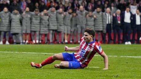 El penalti de Julián Álvarez debió repetirse y no darse por fallado