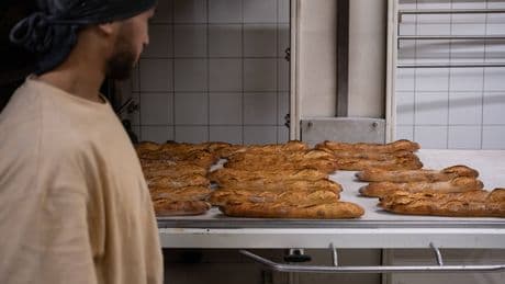 1er mai : le « travailler plus » des boulangers attire les politiques