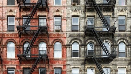 NYC cracks down on hundreds of Airbnb hosts over illegal rentals, revokes licenses