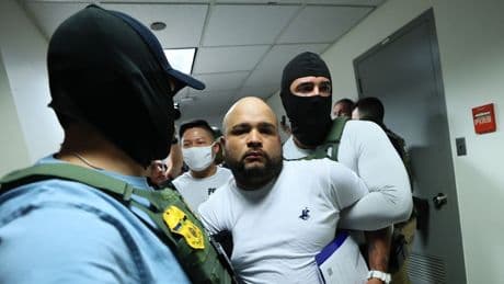 Bill would force ICE agents to ID themselves, ban them from wearing masks