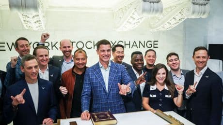 El dueño de CoinDesk se dispara un 200% en su OPV