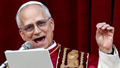 Plötzlich lesen Millionen mit - Vor drei Wochen twitterte der Papst noch gegen Trump