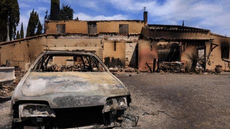 Los bomberos confían en controlar hoy el gran incendio del sur de Francia