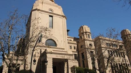 El TSJ avala que la Universitat de València se comunique únicamente en valenciano con sus trabajadores