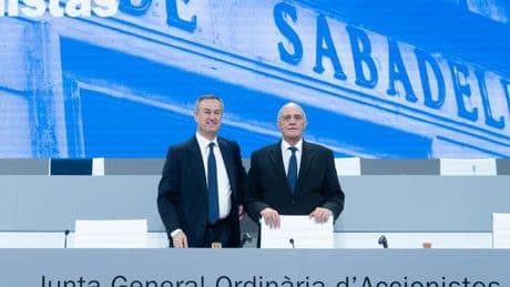 El Sabadell estudia alegar a la CNMC mantener la cuota de crédito las pymes con el 20% de la financiación en ambas entidades