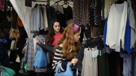 La realidad sobre la venta de segunda mano entre los jóvenes: dos de cada tres lo hacen para ahorrar y solo uno de cada tres por compromiso con el medioambiente
