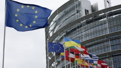 Gli europei chiedono più sicurezza, frenata sull'allargamento: il sondaggio sull'Ue