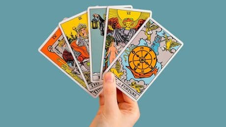 Entscheidungen: Warum ich mir als Wissenschaftsjournalist Tarot-Karten legen lasse