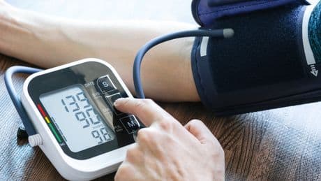 Nicht Medikamente – Ernährung: Ärztin verrät 4 Power-Lebensmittel gegen Bluthochdruck