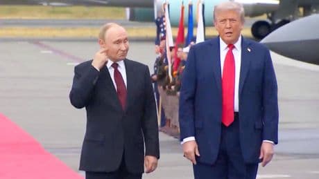 Trump-Putin-Gipfel: Kurz nach dem Handshake – Journalistin unterbricht mit kritischer Frage