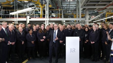 Starmer: heffing VS op Brits staal naar nul, autotarief verlaagd