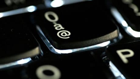 Postbank-Umfrage: Mehrheit wickelt Bankgeschäfte hauptsächlich über Apps ab