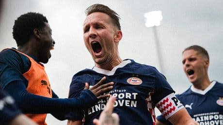 Hollanda'da şampiyon PSV Eindhoven: 9 puan geriden geldiler!