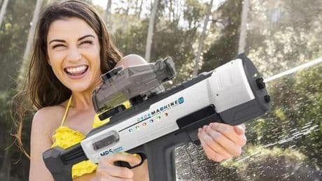 Pistolas de agua que disparan lejos para todas las edades