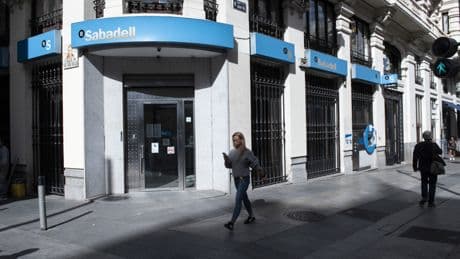 BlackRock supera el 7% en Sabadell a las puertas del inicio de la opa
