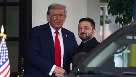 Trump asegura que "si todo va bien hoy" podría celebrarse una reunión trilateral con Putin y Zelenski