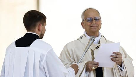 El papa defiende el matrimonio entre hombre y mujer y critica “la libertad de quitar vida”
