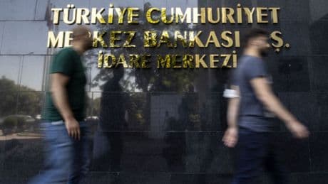 "Net ihracatçı firmaların döviz arzına yaptığı katkı sürüyor"