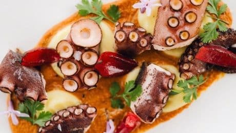 El lujo de perderse en Menorca y comer golosinas sin prisa