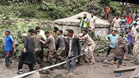Dodental overstromingen Kashmir loopt op tot 56, tientallen anderen vermist