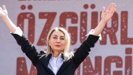 „Einige werden zu Fall kommen“ - Die Frau, die Erdogan eine Kampfansage macht