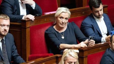 Rassemblement national : la cryptomonnaie, symbole du virage ultralibéral de Marine Le Pen